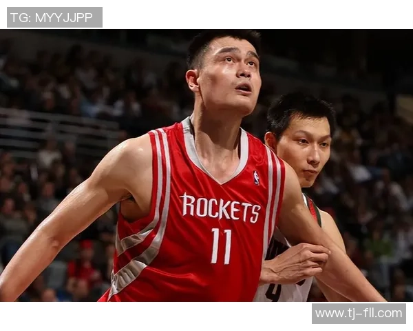 姚明亲临赛场观察球员表现分享篮球技巧与经验的独特视角 姚明亲临赛场观察球员表现分享篮球技巧与经验的独特视角