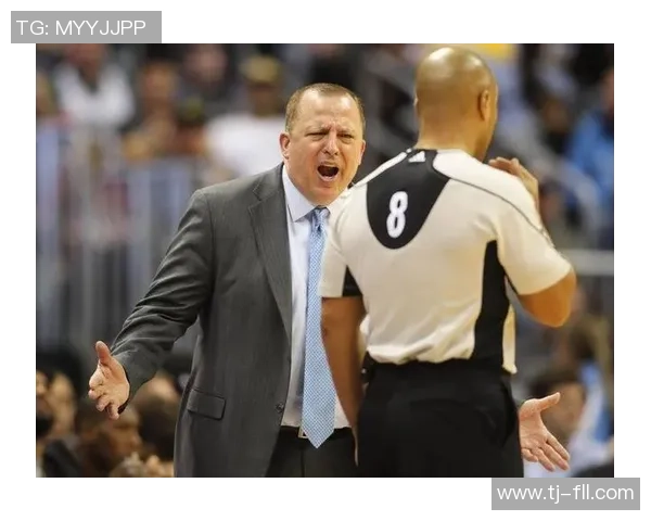 国王杯曼城逆转那不勒斯争议判罚引发全场热议