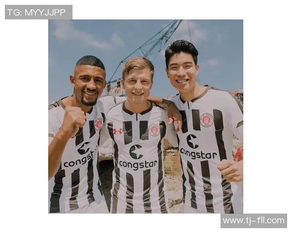 意甲焦点战那不勒斯与曼联握手言和双方均未能破门得分