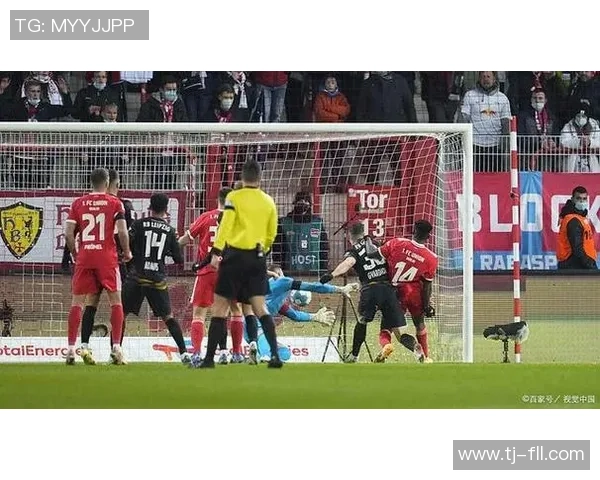 德甲精彩对决曼联与拜仁战成平局神扑瞬间引爆全场回顾十大进球时刻