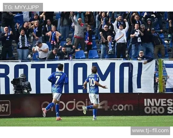 中超焦点战平局皇马与利物浦争议判罚引发全场热议 中超焦点战平局皇马与利物浦争议判罚引发全场热议