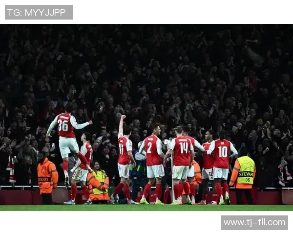 英超大战切尔西大胜阿森纳补时争议进球点燃全场激情