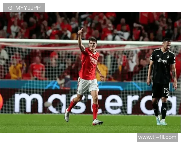 英超经典对决本菲卡与尤文图斯激战成平局引发历史冷门回顾 英超经典对决本菲卡与尤文图斯激战成平局引发历史冷门回顾